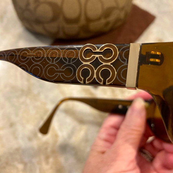 Coach frame for sunglass lenses with branded case. Model S2021. - Picture 4 of 7